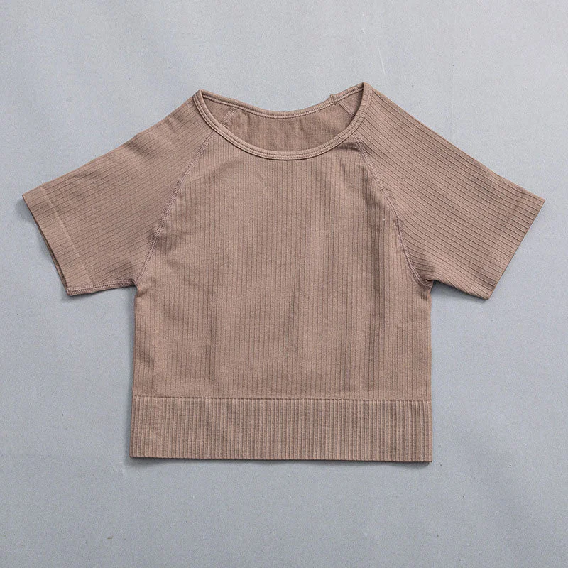 Brownshortsleeve / S