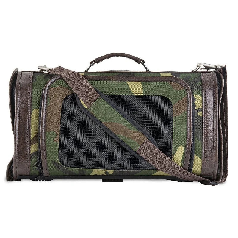 Kelle Travel Pet Carrier: Camo